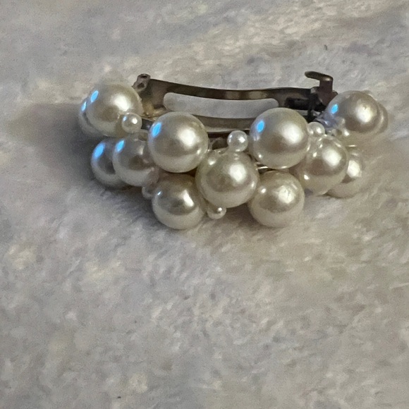 Bundle of 14 Hair Barrettes & Clips | Pearl, Rhinestone, Vintage Metal, Gold main image 13